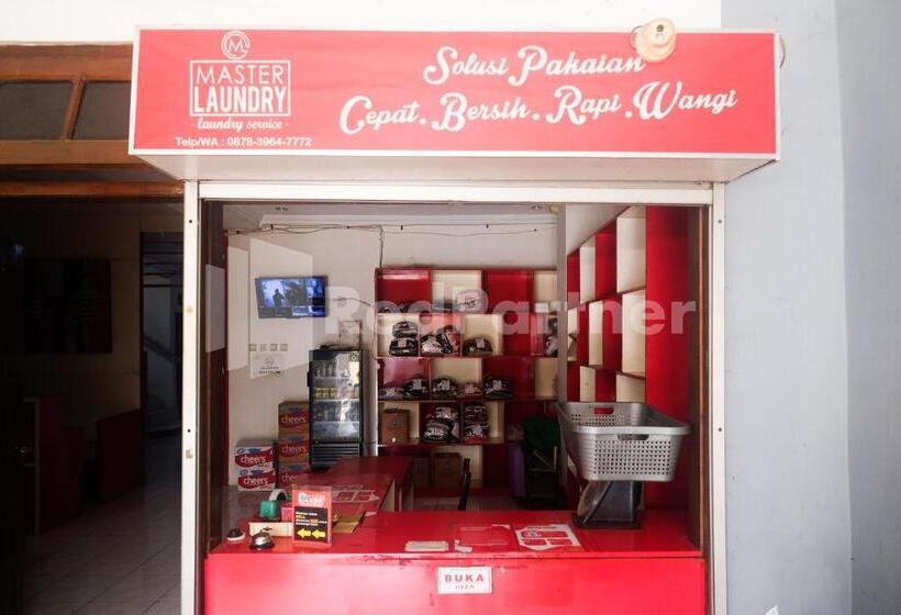 هتل Griya Jasmine Syariah Seturan Redpartner