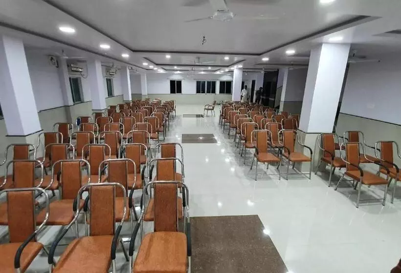 ホテル River View