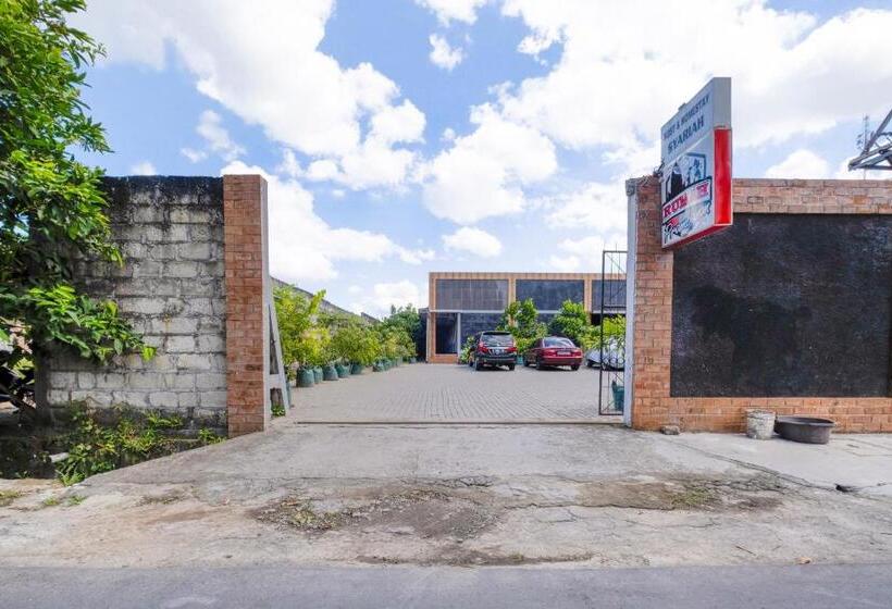 فندق Super Oyo 3846 Rumah Prambanan