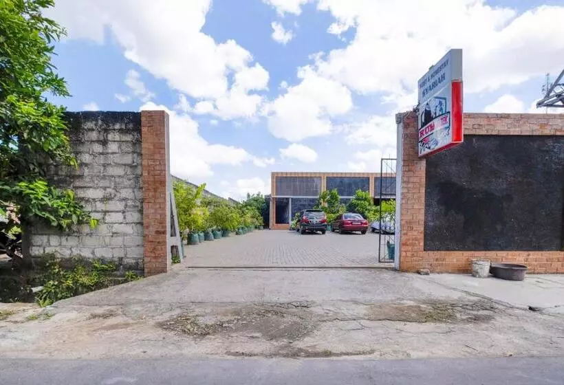 Hotel Super Oyo 3846 Rumah Prambanan