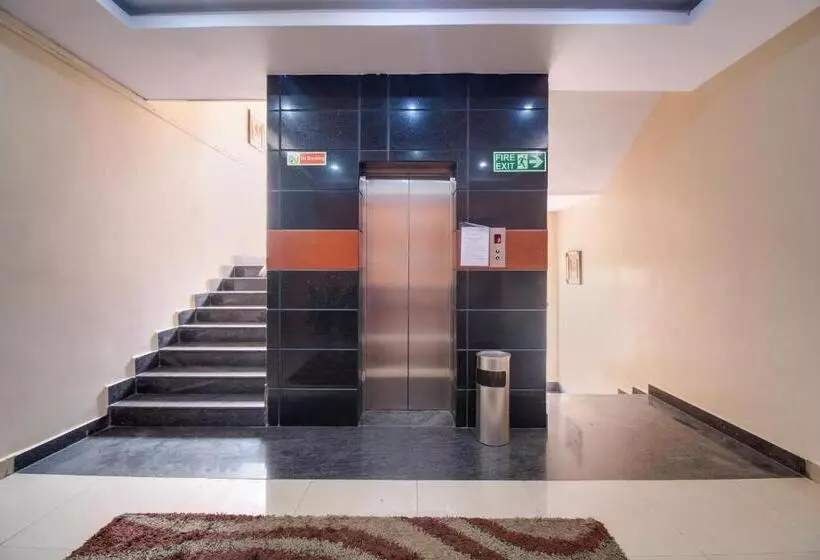 ホテル Super Townhouse Gajuwaka Near Cmr Mall