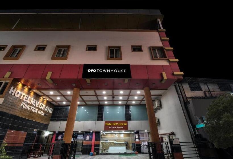 هتل Super Townhouse Gajuwaka Near Cmr Mall