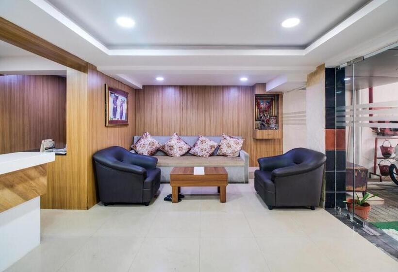 هتل Super Townhouse Gajuwaka Near Cmr Mall