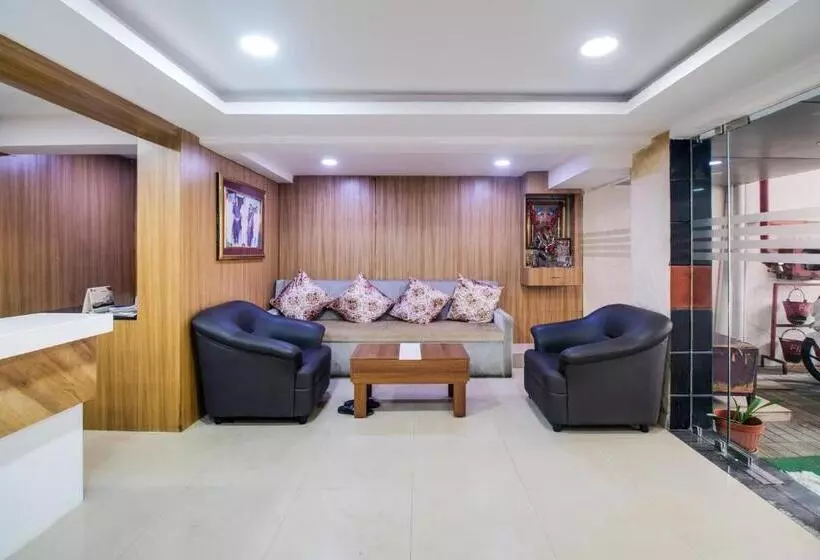 ホテル Super Townhouse Gajuwaka Near Cmr Mall