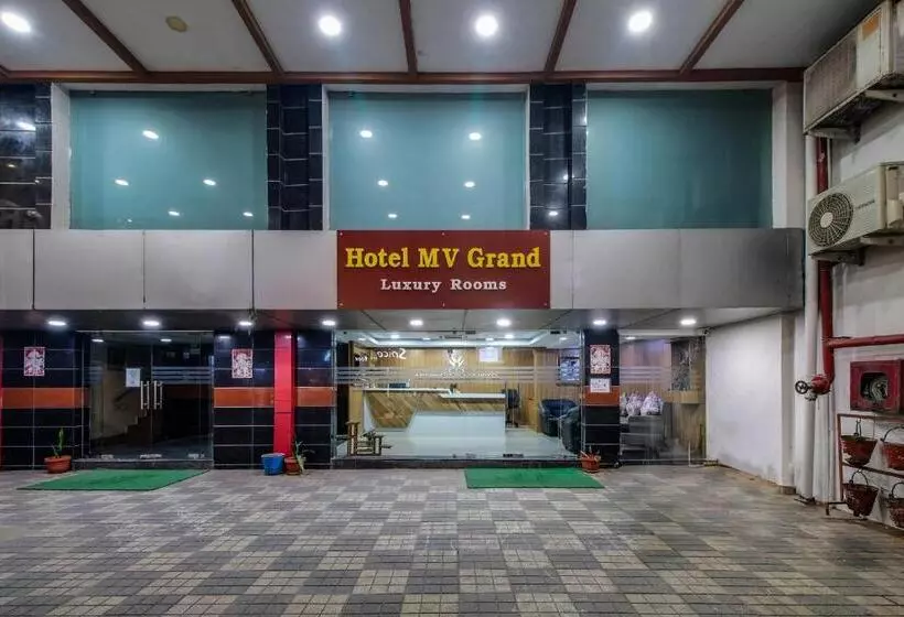 ホテル Super Townhouse Gajuwaka Near Cmr Mall