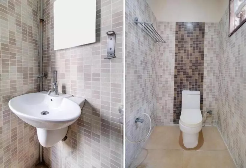 ホテル Super Townhouse Gajuwaka Near Cmr Mall