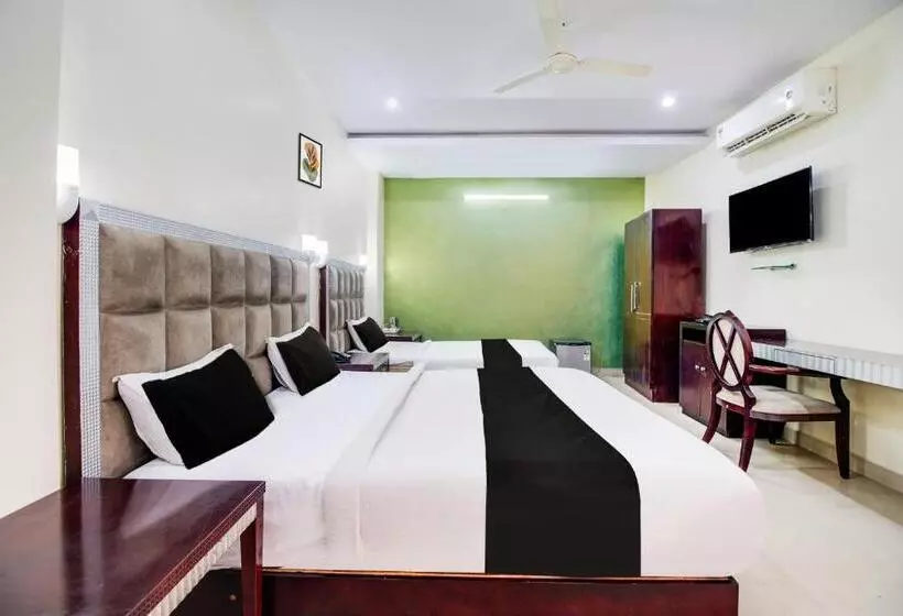 ホテル Super Townhouse Gajuwaka Near Cmr Mall