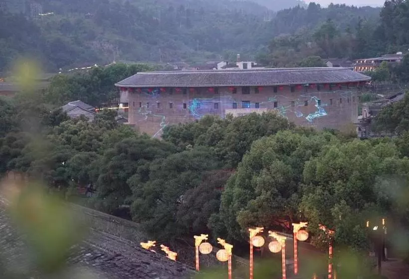 Majatalo Chenkun Guesthouse