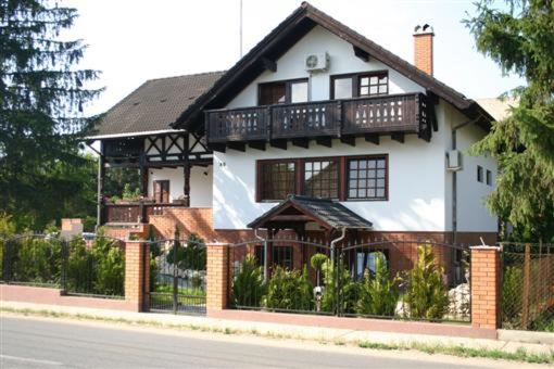 פנסיון Dunakanyar Bed & Breakfast