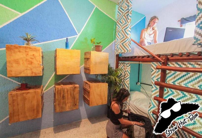 Straw Hat Hostel & Rooftop Bar