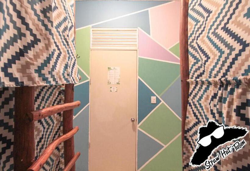 Straw Hat Hostel & Rooftop Bar