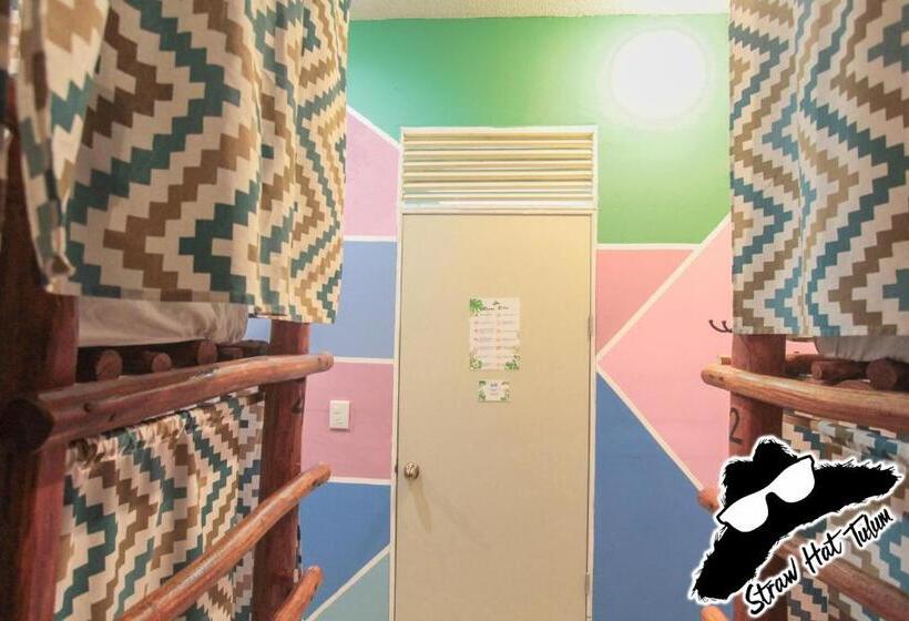 Straw Hat Hostel & Rooftop Bar