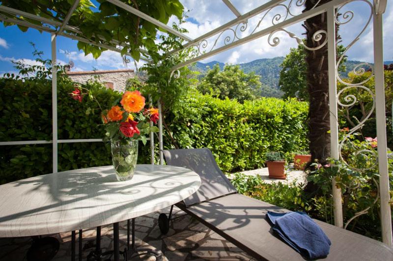 민박 Les Loges Du Jardin D Aymeric