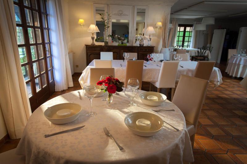 민박 Les Loges Du Jardin D Aymeric