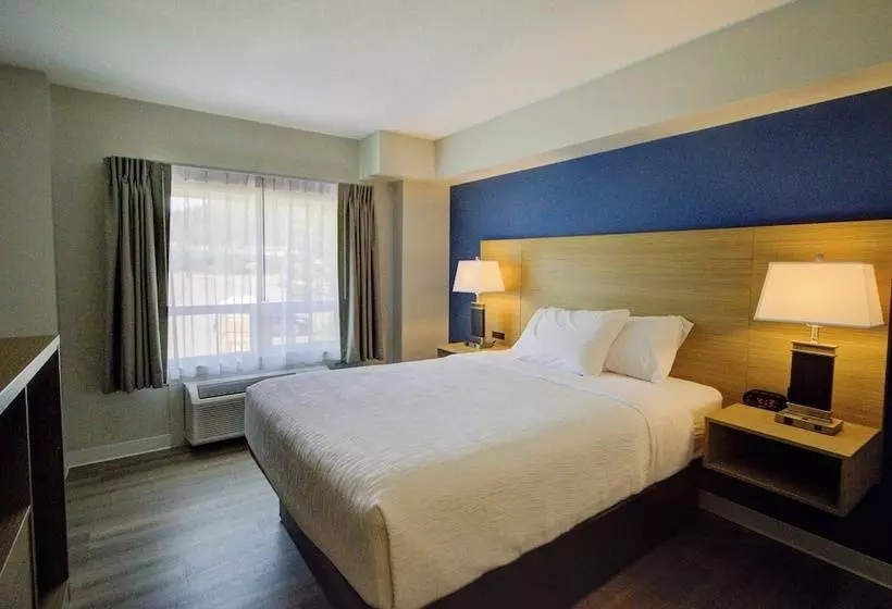 Hotelli Baymont By Wyndham Gold River