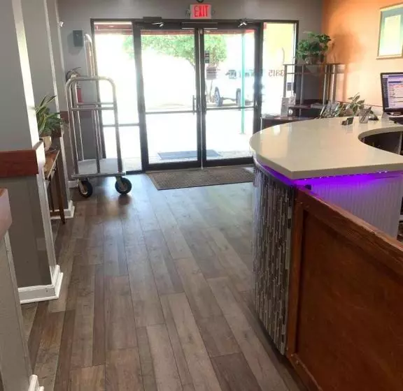 モーテル Guest House Inn Medical District Near Texas Tech Univ