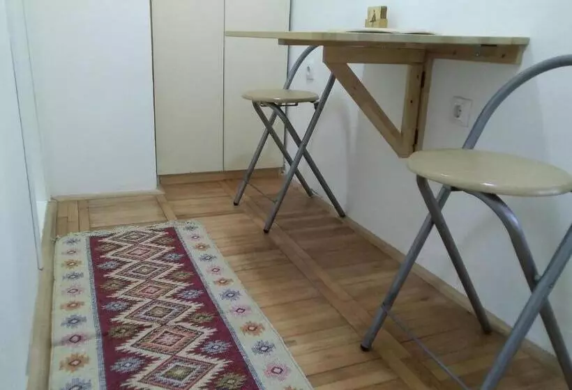 پانسیون Guest House Isidora