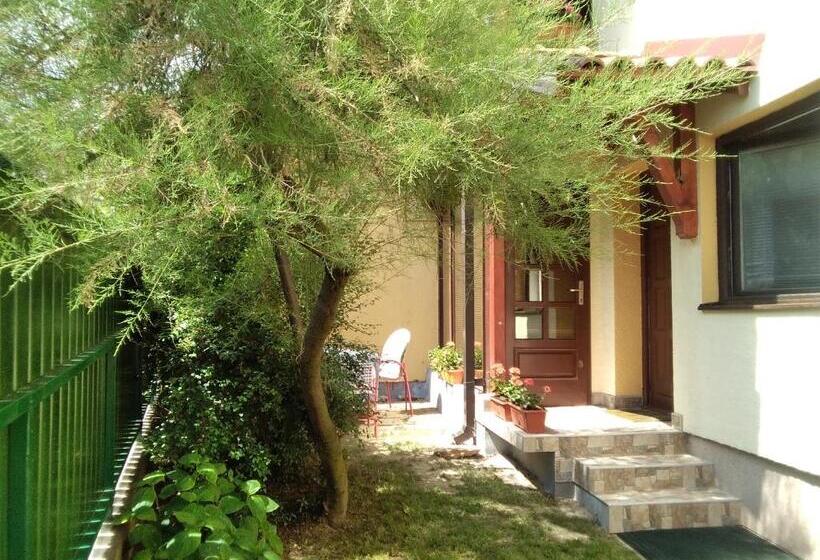 پانسیون Guest House Isidora