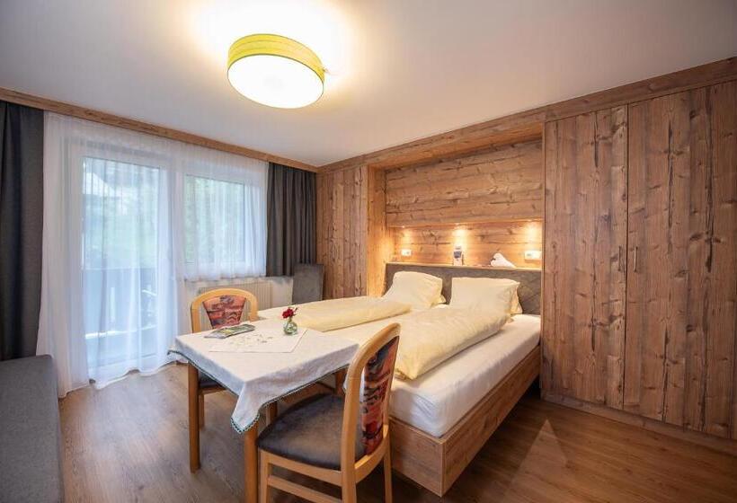 ペンション Haus Scharler, Talstation