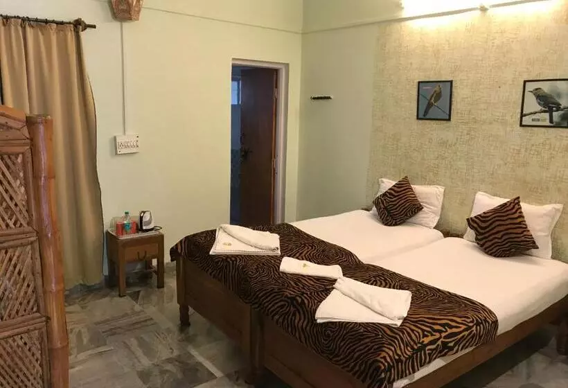 Baaz Jungle Resort