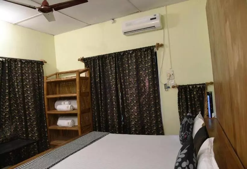 Baaz Jungle Resort