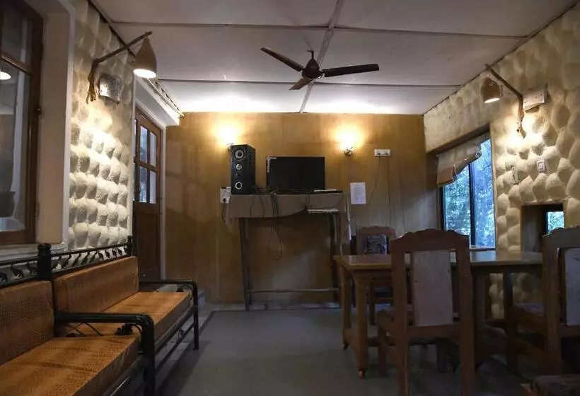 Baaz Jungle Resort