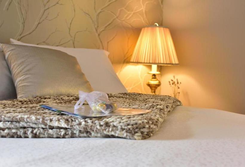 Bed and Breakfast The Rockwell Harrison Guest Lodge