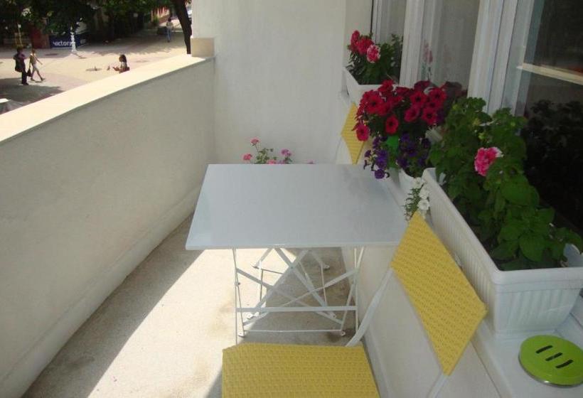 فندق صغير Guest Rooms Colours