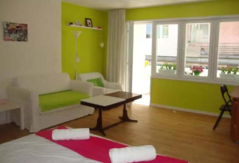 ユースホステル Guest Rooms Colours