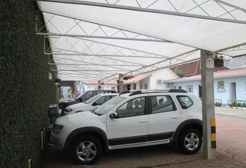 ホテル Central Palace