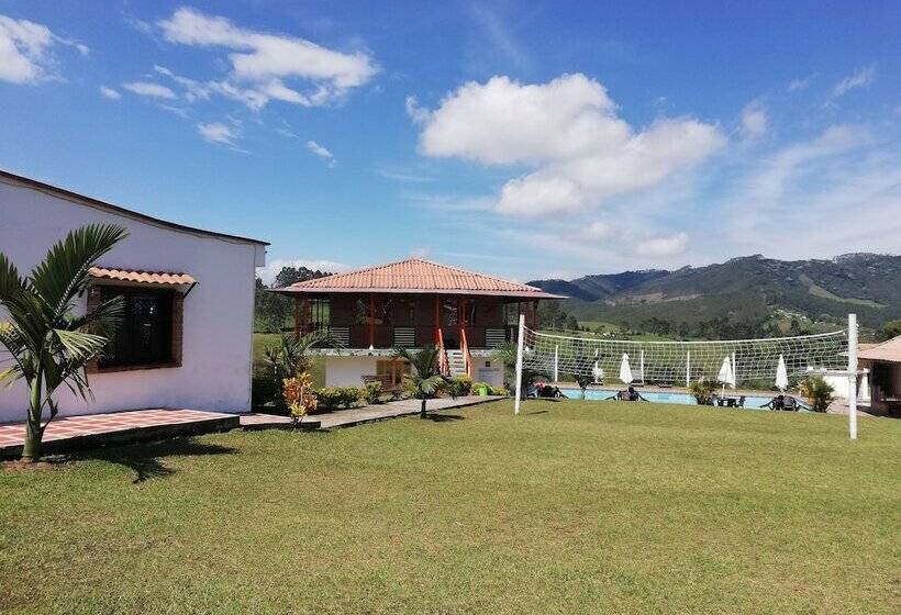 هتل La Fragata Src