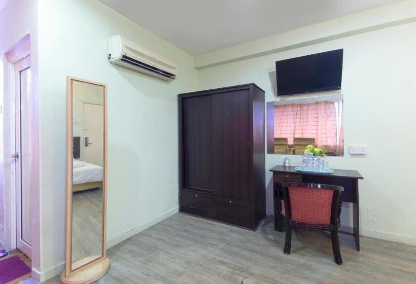 בית מלון כפרי Zen Rooms Basic Batu 9 Cheras