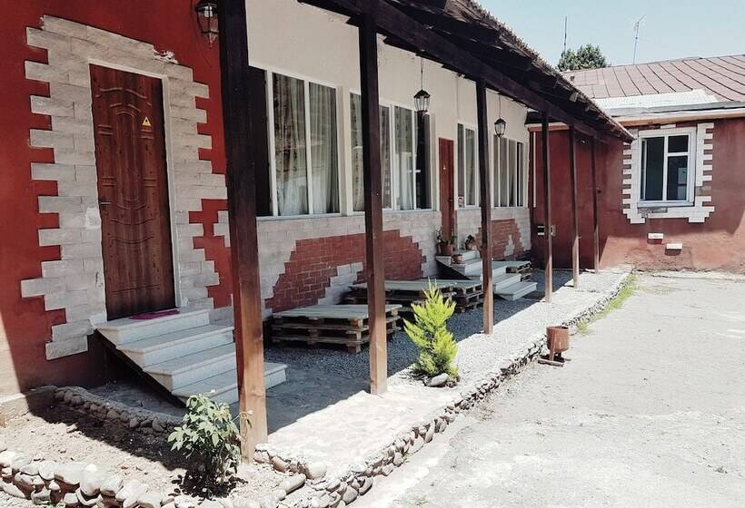 Tbilisi Yard Hostel
