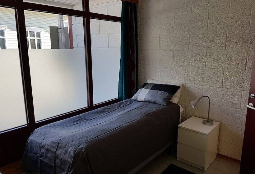 Volda Hostel & B & B