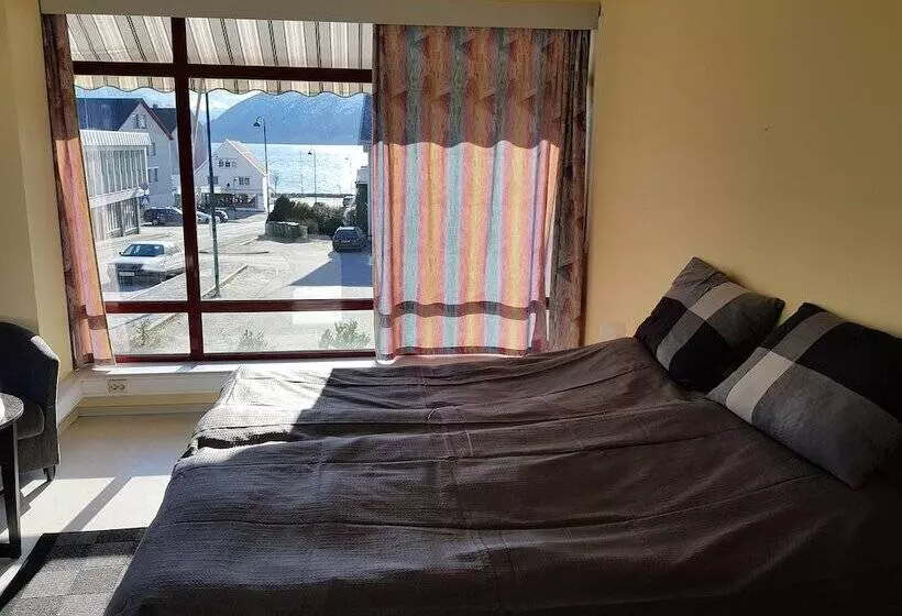 Volda Hostel & B & B