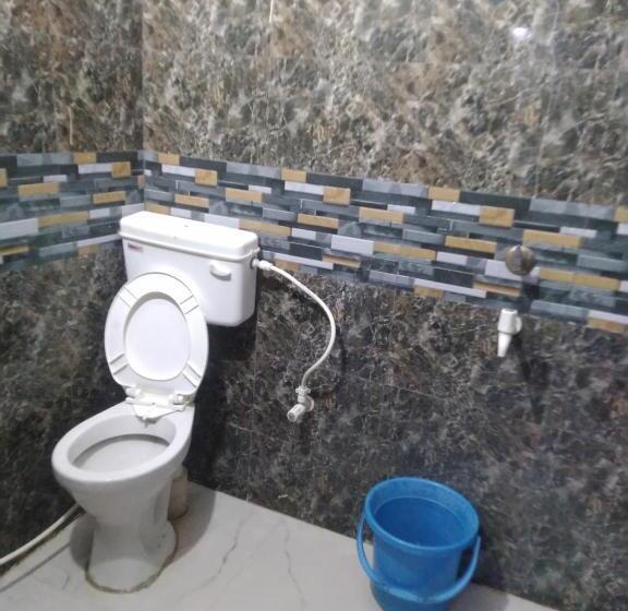 ホテル Narayana Palace Agra Cantt