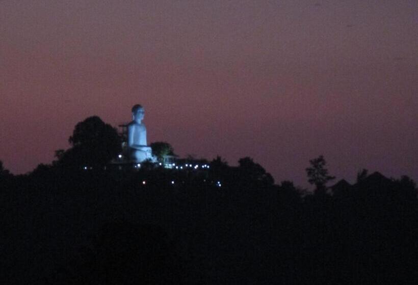 Szálloda New Nethmi Villa