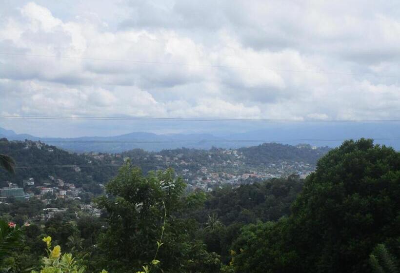 Szálloda New Nethmi Villa