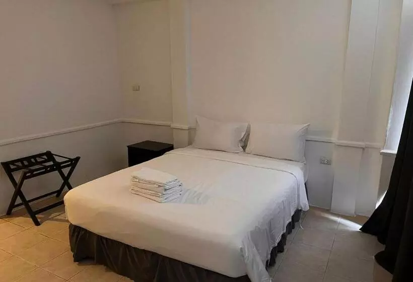 Hotelli Shalom Center Chaweng Samui