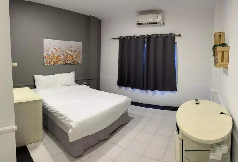 Hotelli Shalom Center Chaweng Samui