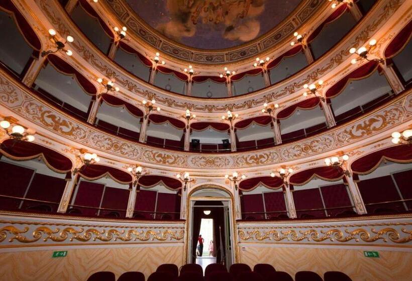 膳宿费 Lt Sicilia Bellas