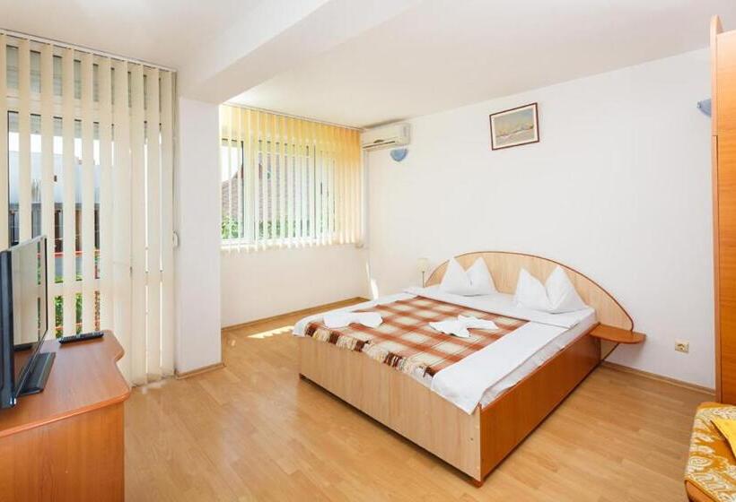 بنسيون Casa Blanca Din Costinesti