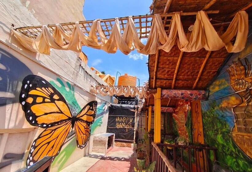 Pensão Temple Side Cottage