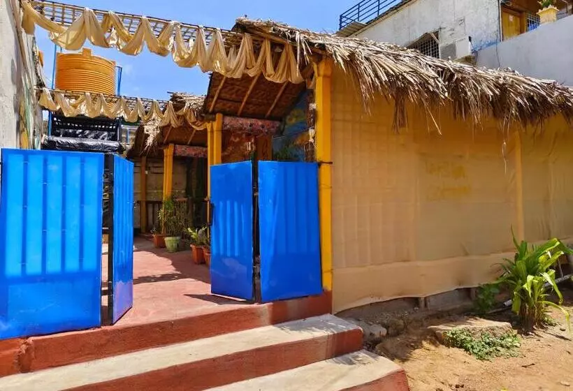 Majatalo Temple Side Cottage