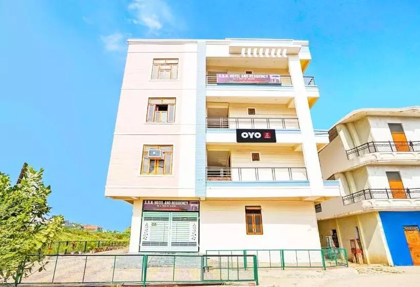 O S.b.n Hotel And Reseidency