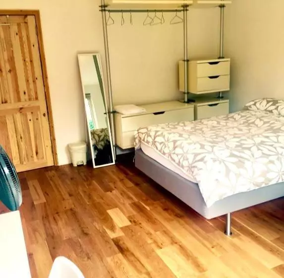 ベッドアンドブレックファースト Waterloo Central London   Private Rooms In Shared Apartment