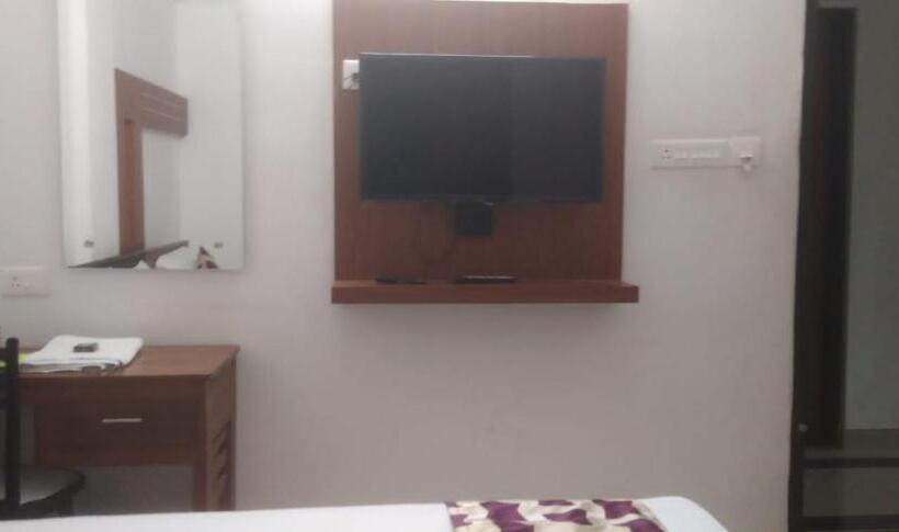 Hotel Rieva Residency