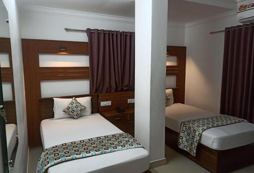 Hotel Rieva Residency