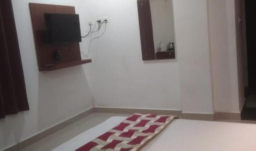 Hotel Rieva Residency