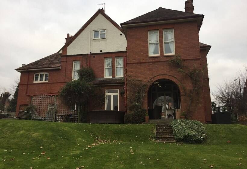 مبيت وإفطار Copper Beech House